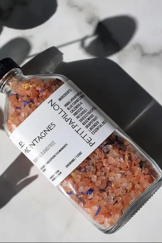 PETIT PAPILLON LES MONTAGNES BATH SALTS 200G