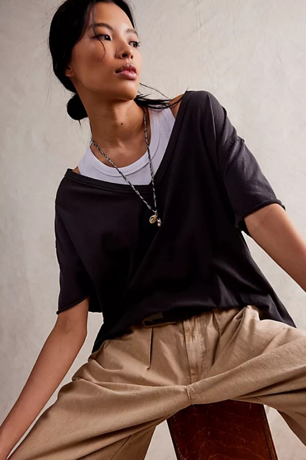 FREE PEOPLE NINA V NECK TEE 2 COLOURS