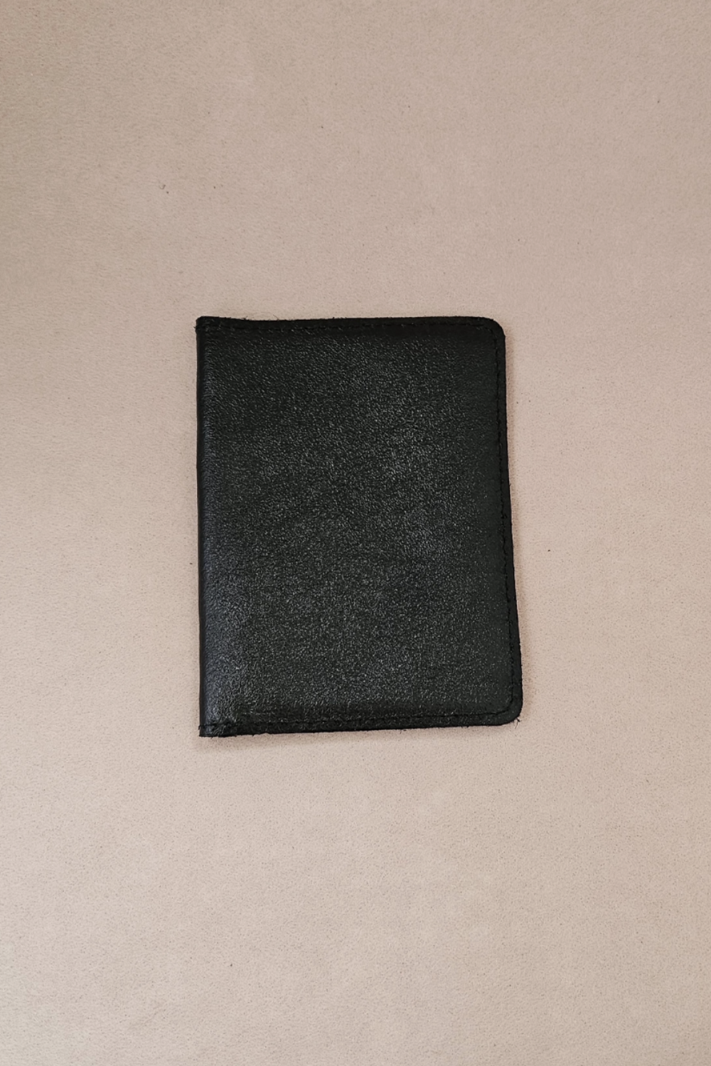 GLOBE PASSPORT HOLDER BLACK