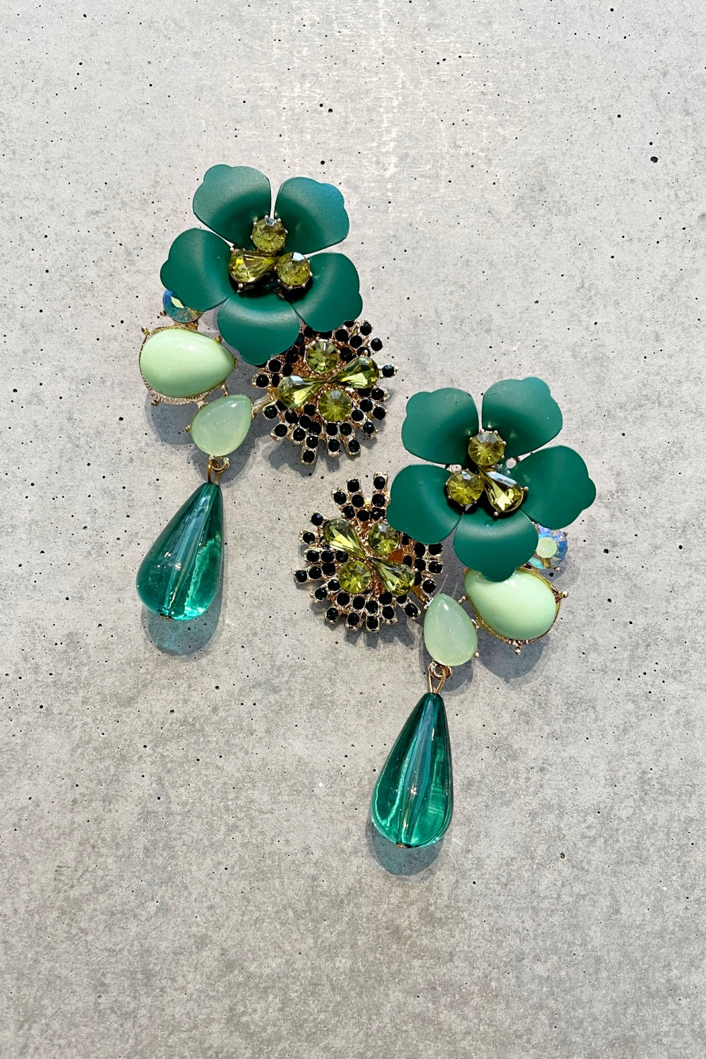 PATIO EARRINGS GREEN