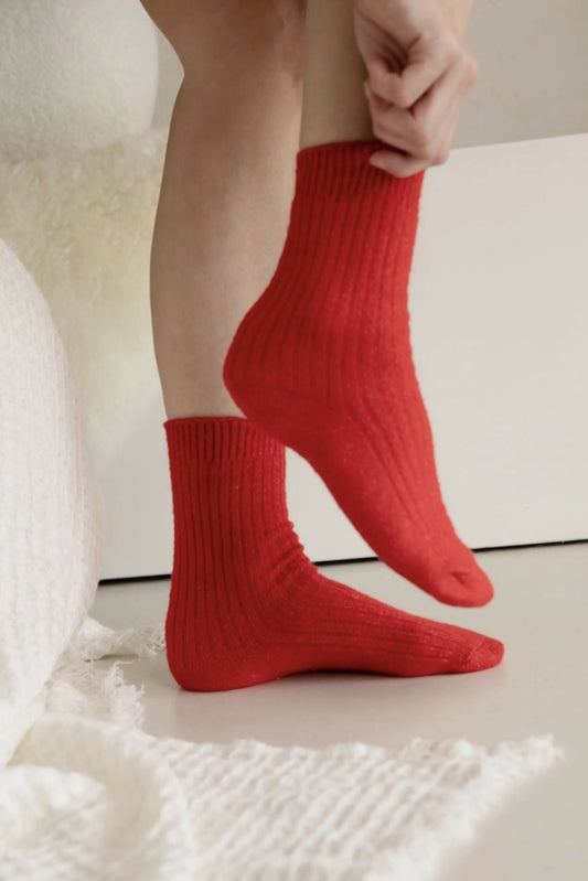 BED + BUTTER COMFIEST SOCKS RED