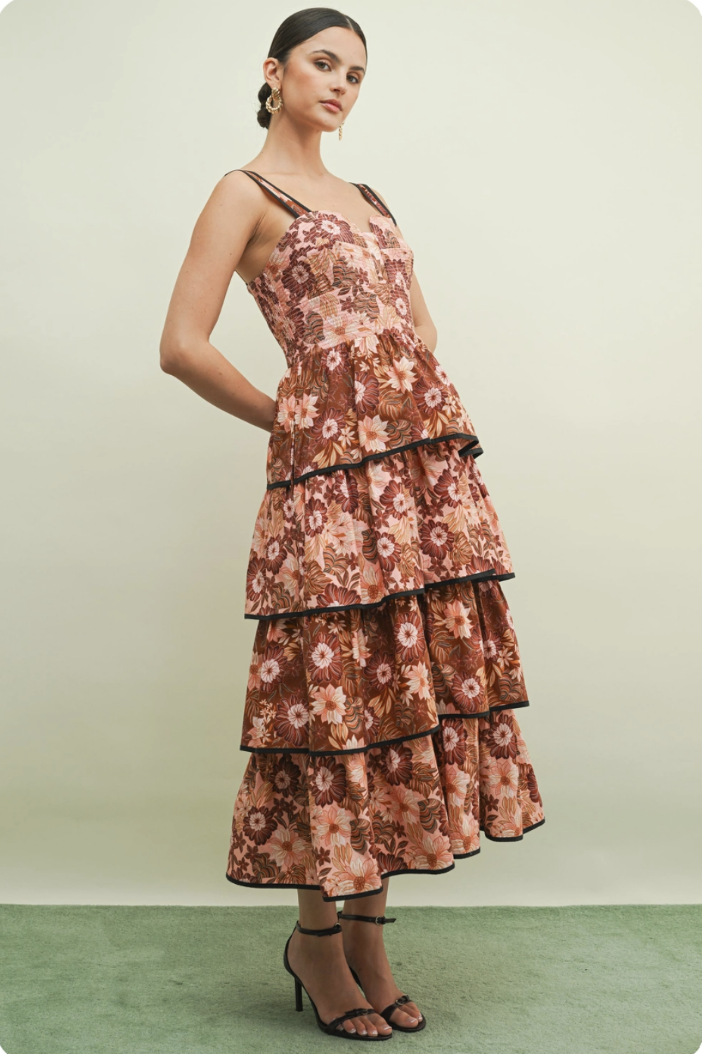 WALLFLOWER TIERED FLORAL MIDI DRESS