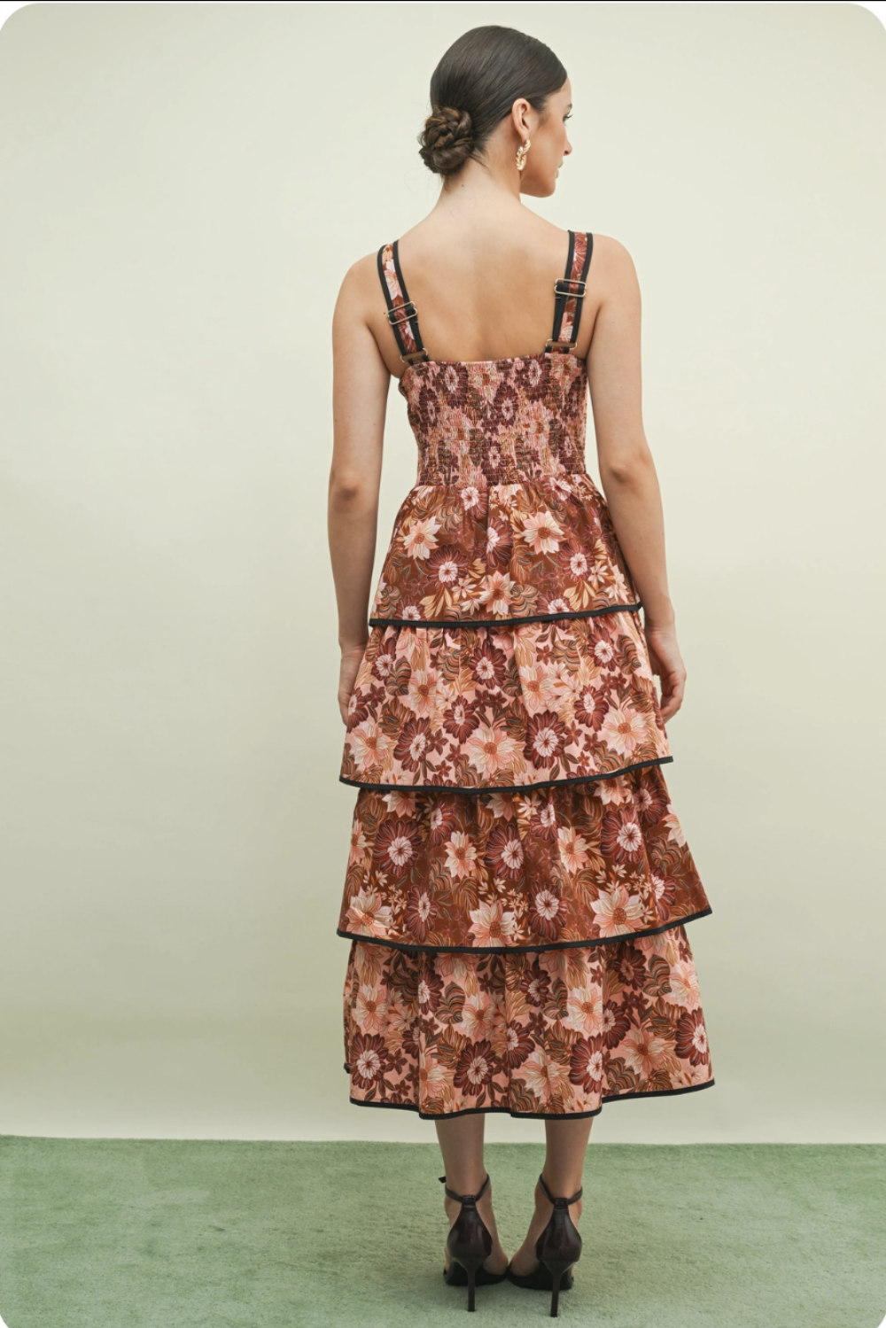 WALLFLOWER TIERED FLORAL MIDI DRESS