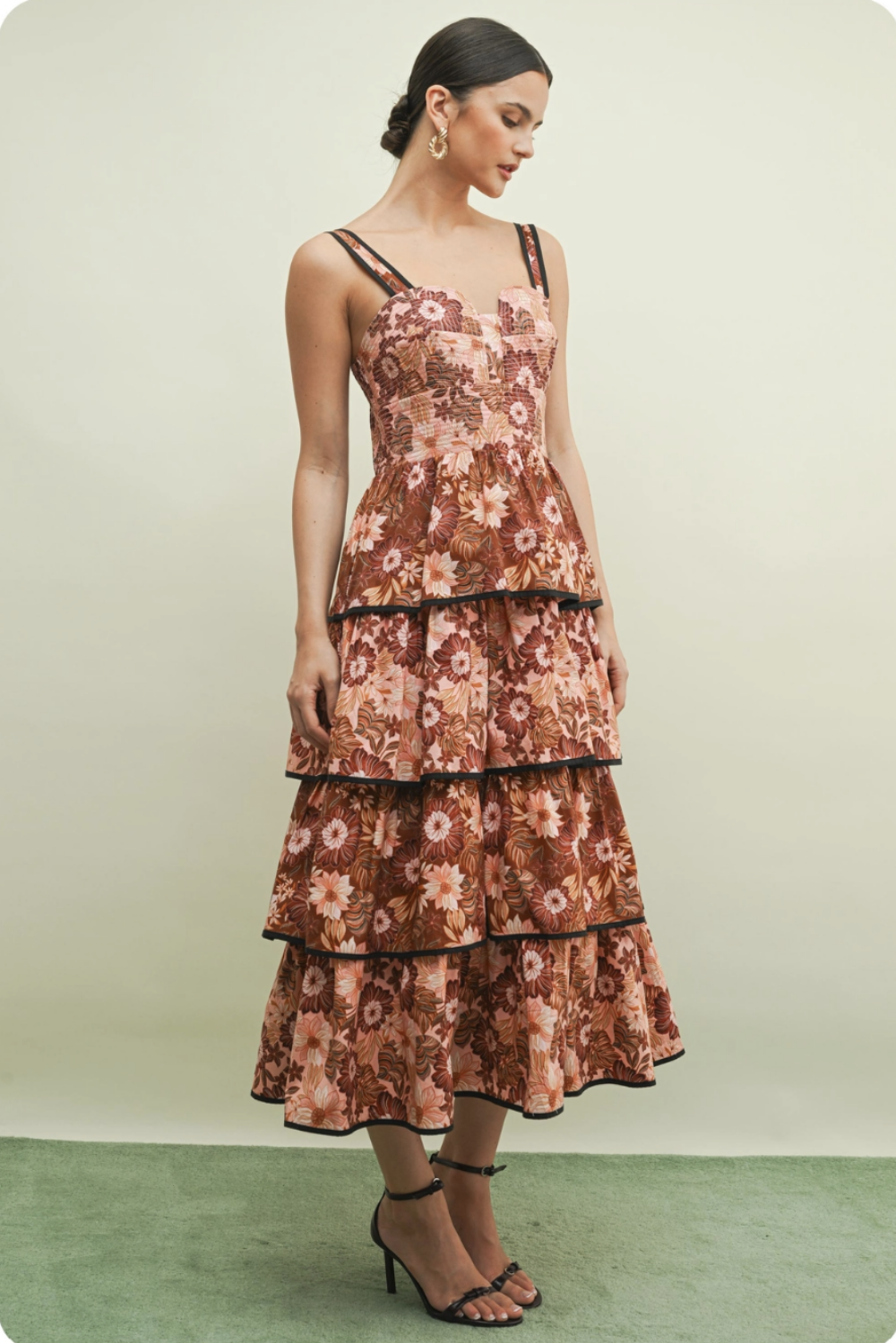WALLFLOWER TIERED FLORAL MIDI DRESS