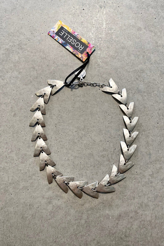 CENTRAL SILVER NECKLACE