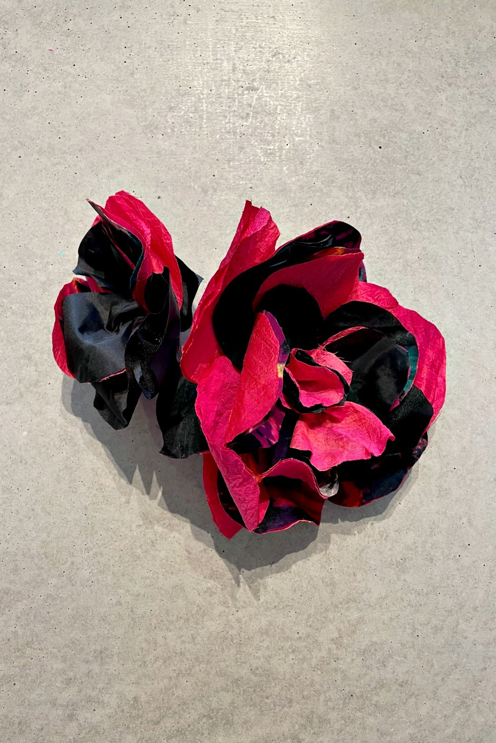 FLORA FASCINATA DORIS HOT PINK + BLACK OVERSIZED DOUBLE CORSAGE