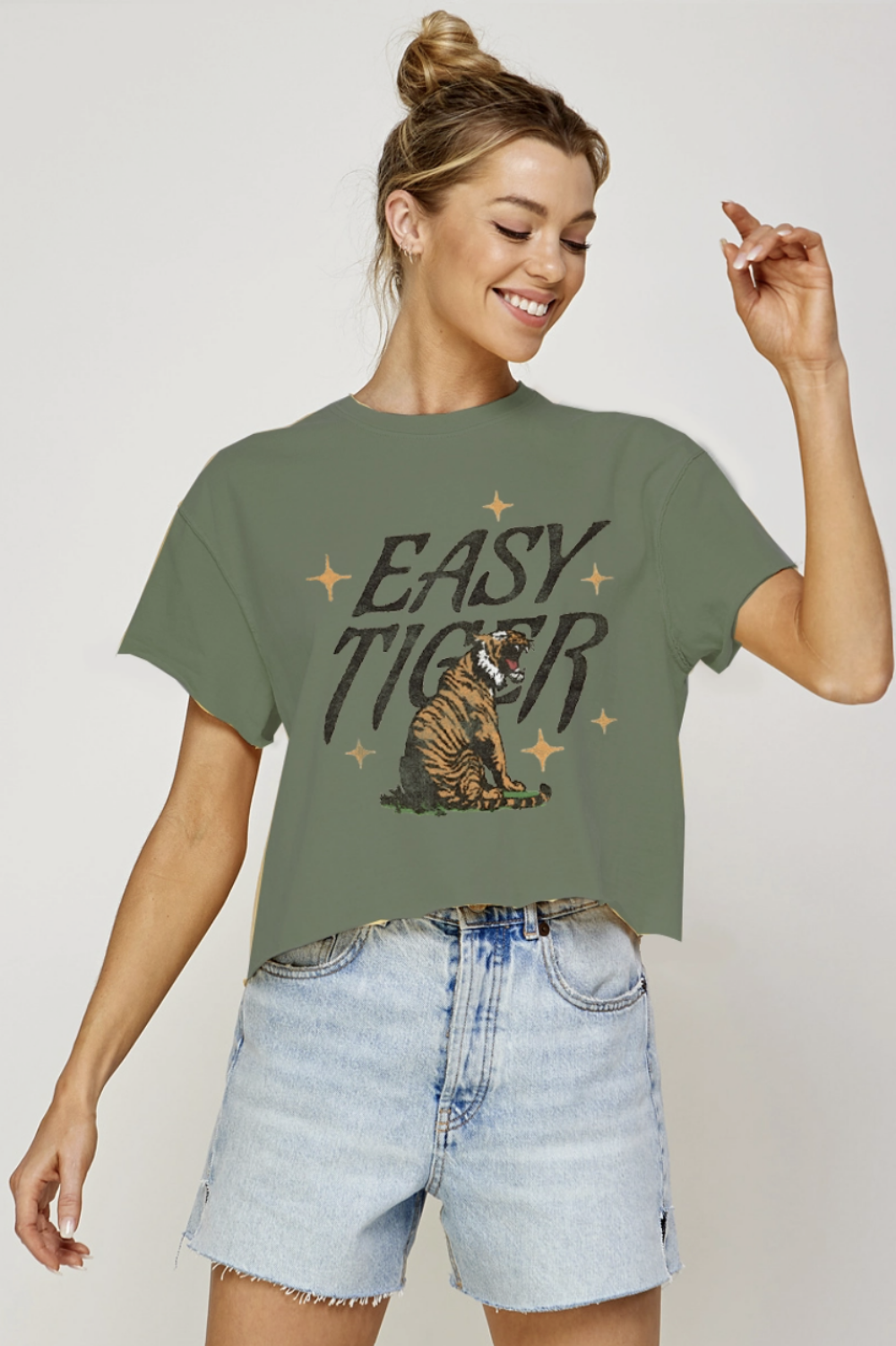ILLUSTRATED SOCIETY EASY TIGER TEE MOSS