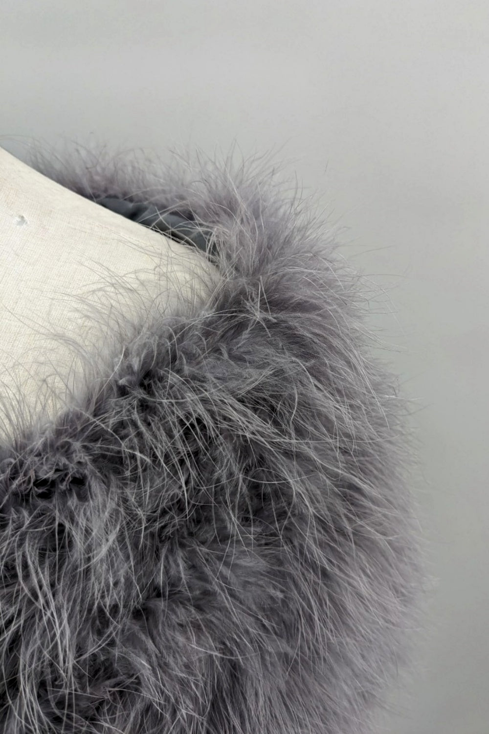 FANCY BIRD FEATHER WRAP GREY