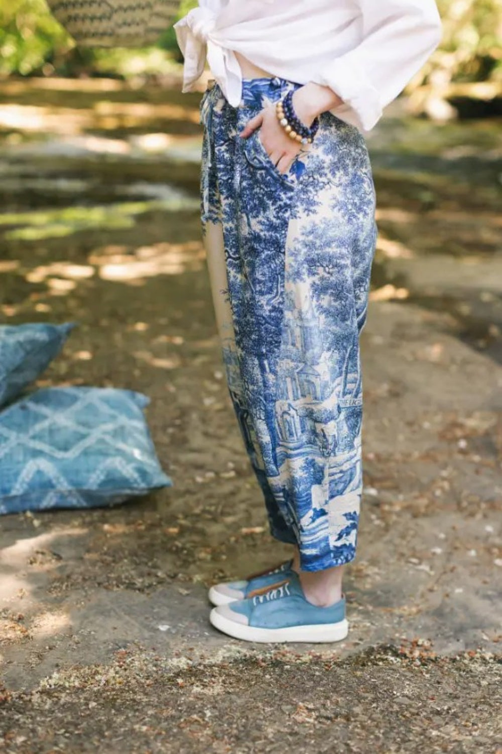 MARKET OF STARS LET THE LIGHT IN CROPPED LINEN ARTIST PANT