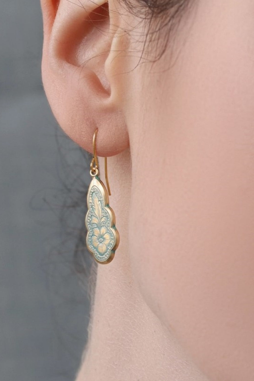 SILK PURSE SOW'S EAR PANSY GOLD GREEN EARRINGS
