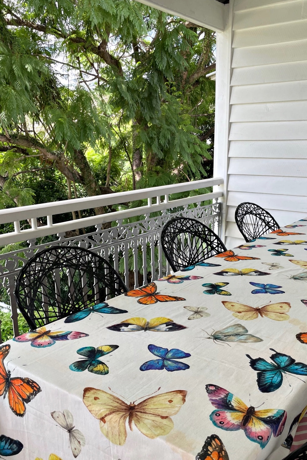 ROSELLE PAPILLON TABLECLOTH