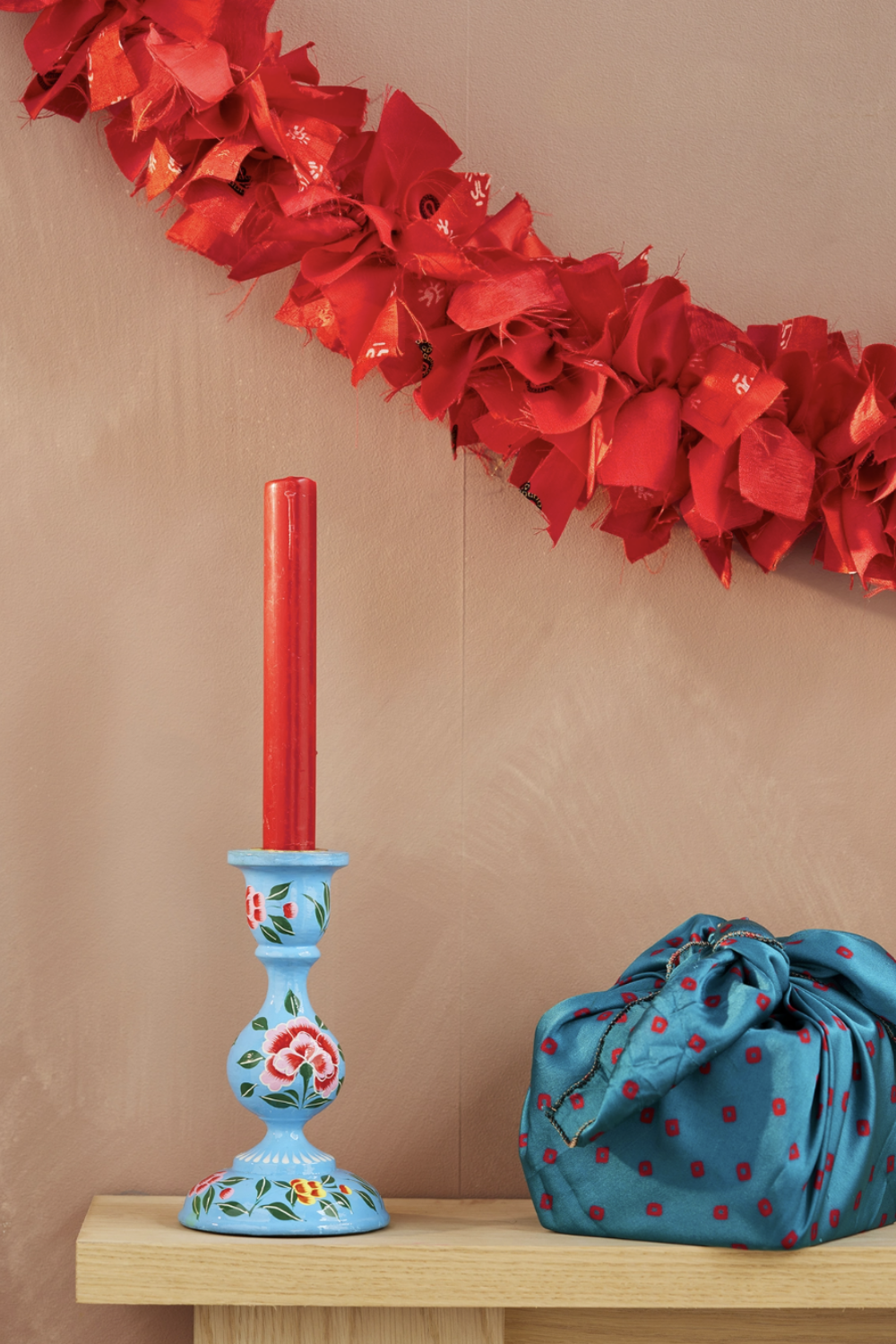 RECYCLED SARI FABRIC GARLAND RED