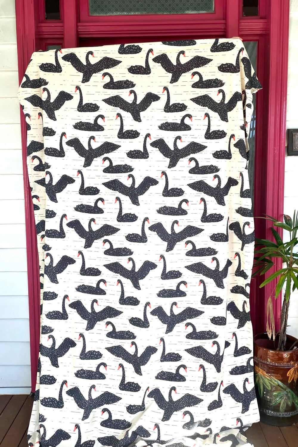 ROSELLE TABLECLOTH 3.4M  SWANNING AROUND