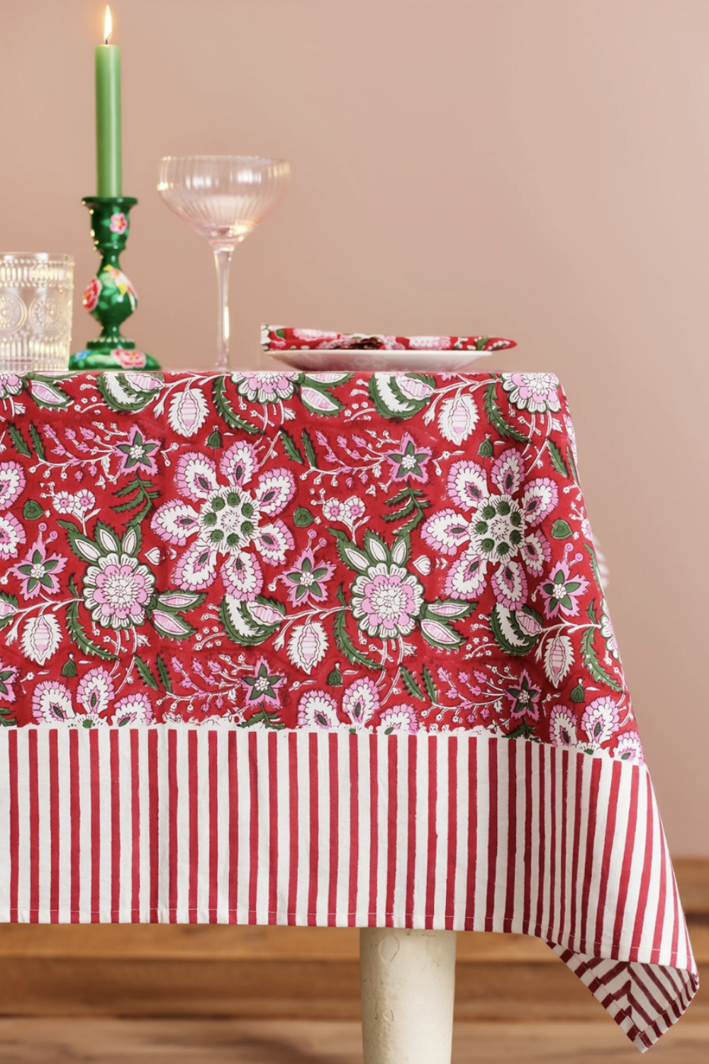 DECK THE HALLS CHRISTMAS TABLECLOTH