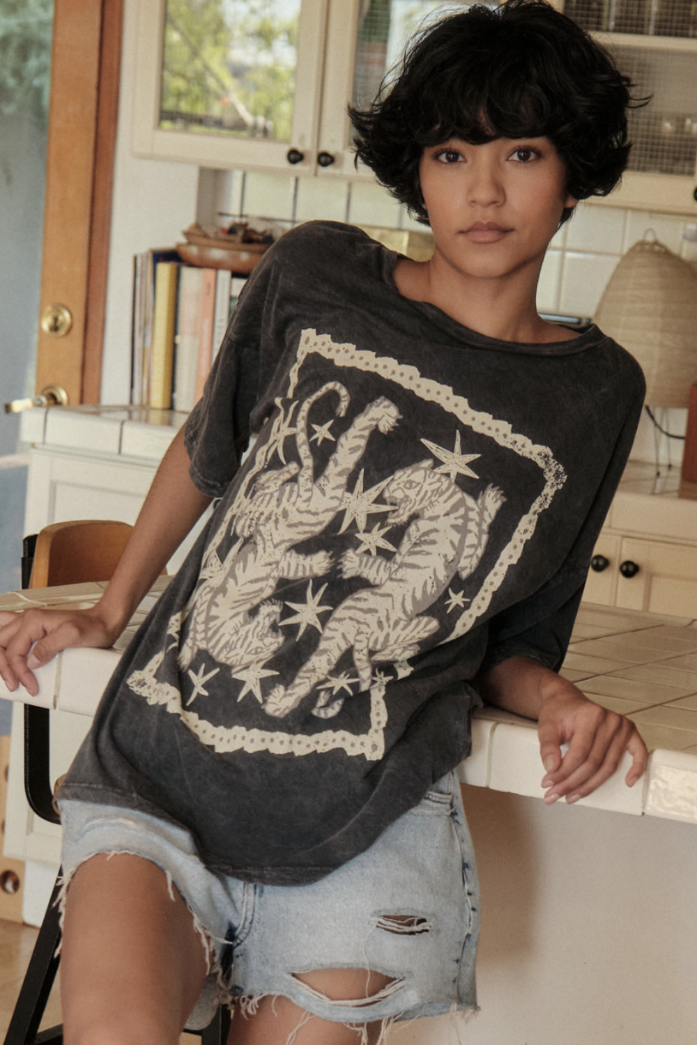 PROMESA VINTAGE TWO TIGERS TEE