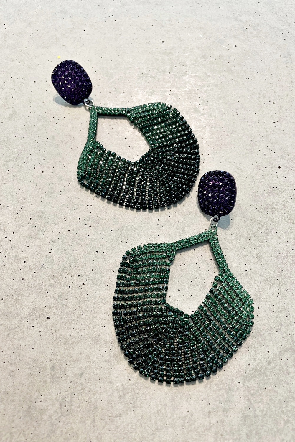 WONDERLAND EARRINGS EMERALD + AUBERGINE